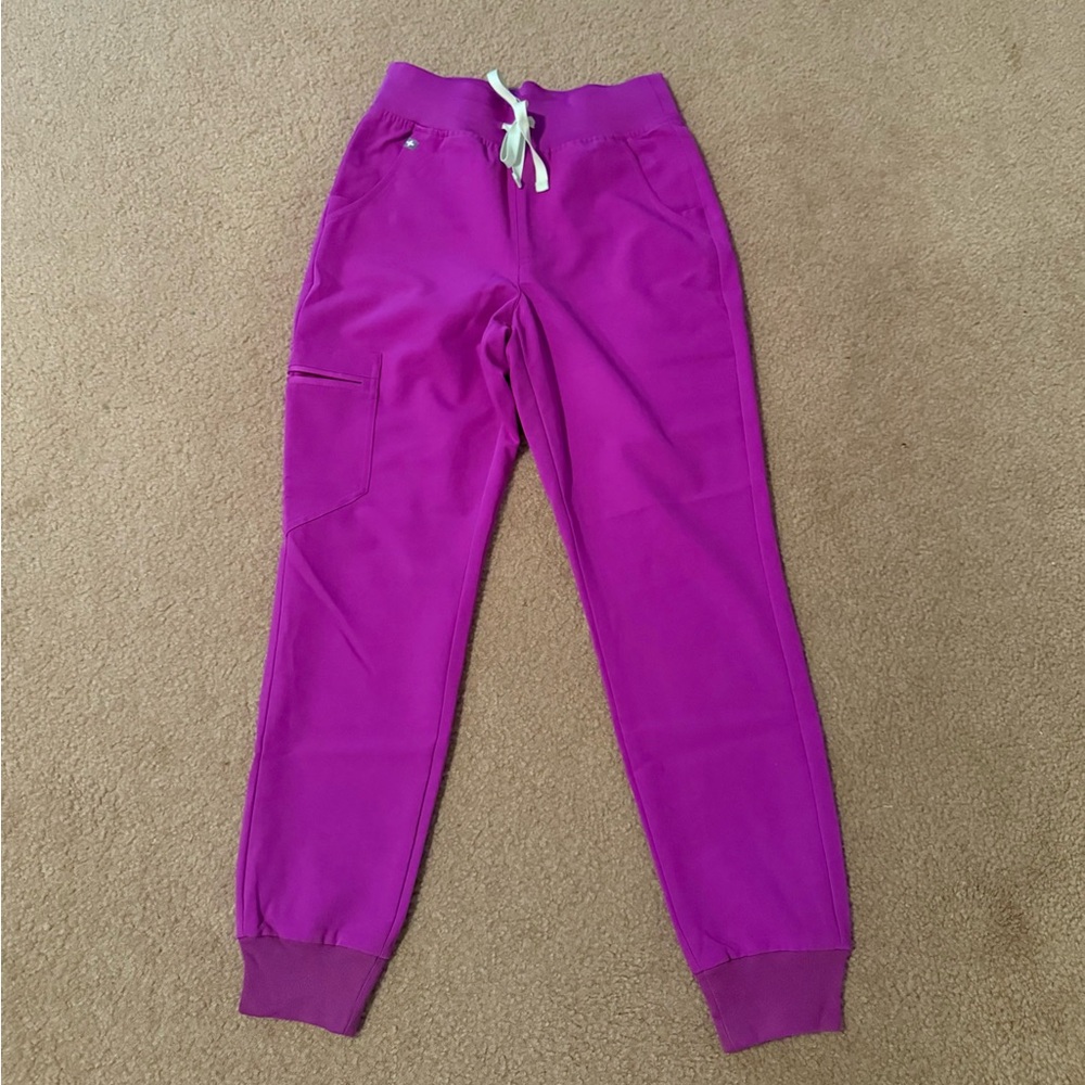 Figs Purple Jolt High Waisted Zamora and Catarina Scrub Top - Picture 5 of 8